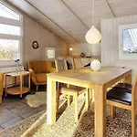 Semesterbostad 7 Person In Fjerritslev-by Traum *